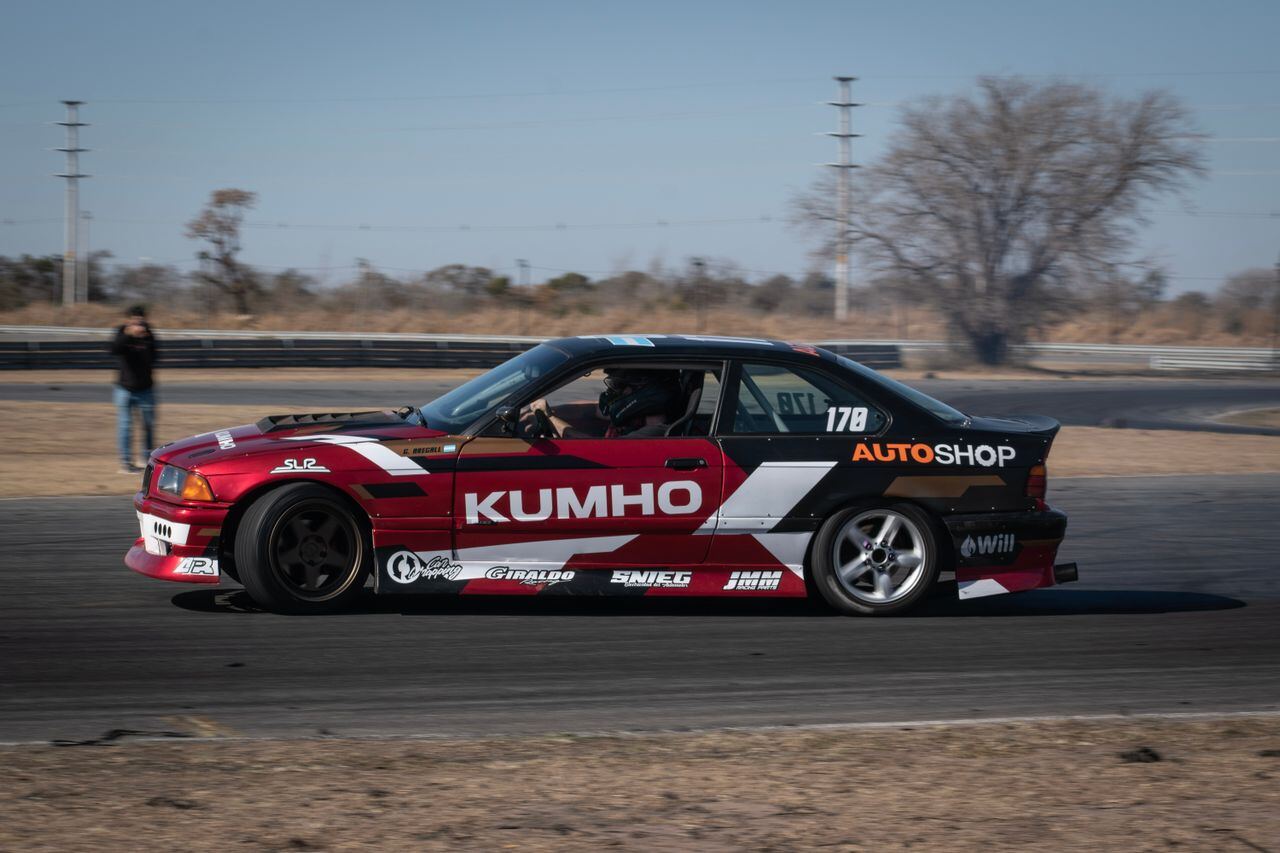 BMW przygotowane do driftu i wyścigów torowych